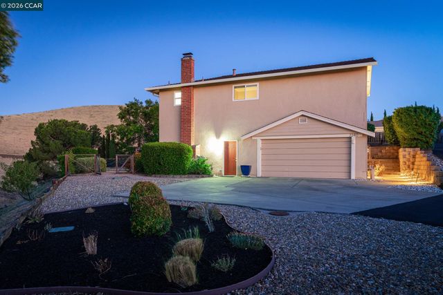 2240 Westwood Ln, Pittsburg, CA 94565