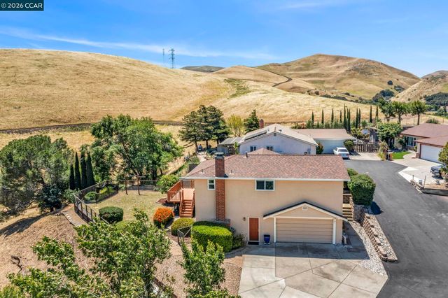 2240 Westwood Ln, Pittsburg, CA 94565