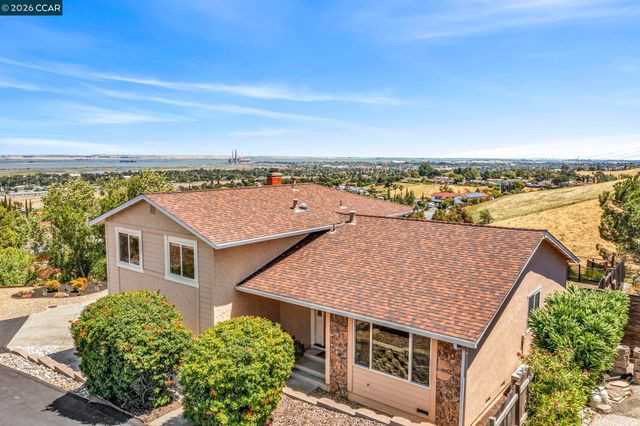 2240 Westwood Ln, Pittsburg, CA 94565