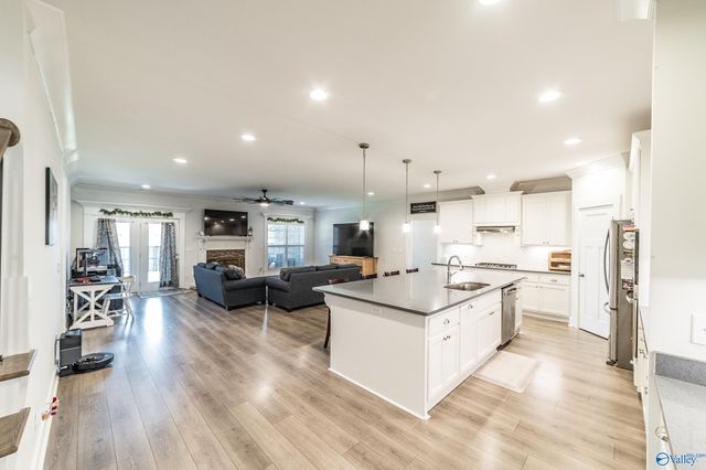 8230 Nantucket Circle, Owens Cross Roads, AL 35763