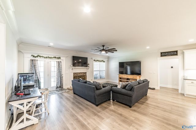 8230 Nantucket Circle, Owens Cross Roads, AL 35763