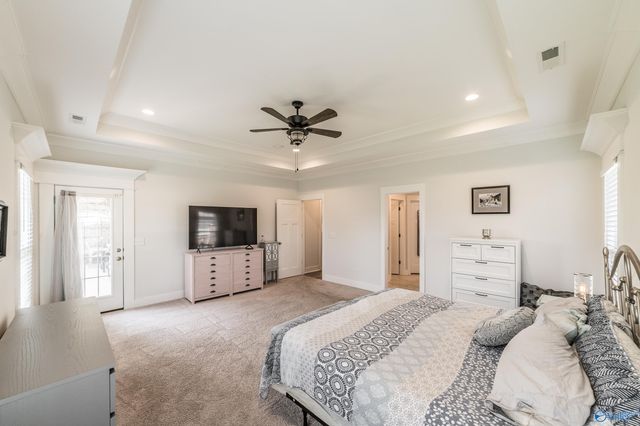 8230 Nantucket Circle, Owens Cross Roads, AL 35763