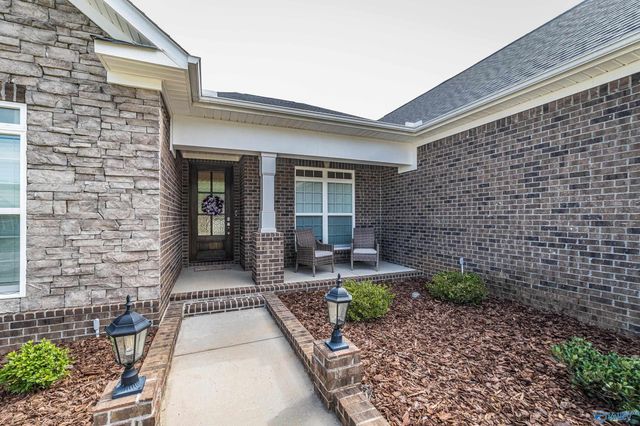 8230 Nantucket Circle, Owens Cross Roads, AL 35763