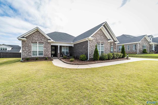 8230 Nantucket Circle, Owens Cross Roads, AL 35763