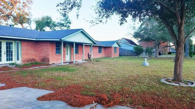 18219 Kings Lynn Street, Webster, TX 77058