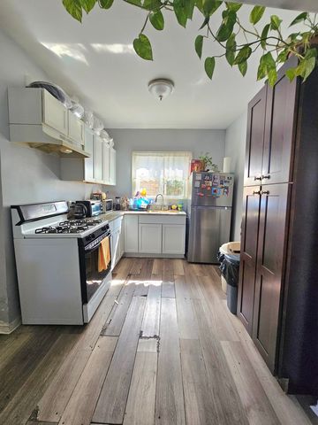 5635 S California Avenue, Chicago, IL 60629