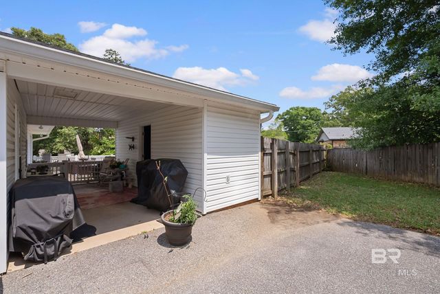111 Tibidow Circle, Daphne, AL 36526