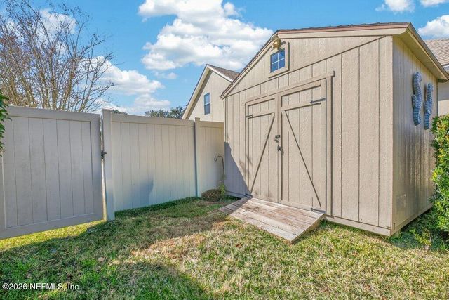 1314 HONEYSUCKLE Drive, St. Johns, FL 32259