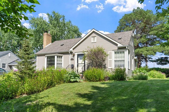 1820 Holton Street, Falcon Heights, MN 55113