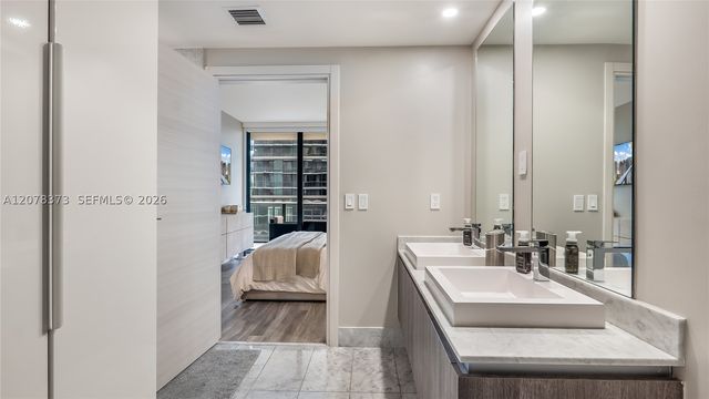 801 S Miami Ave 4407, Miami, FL 33130