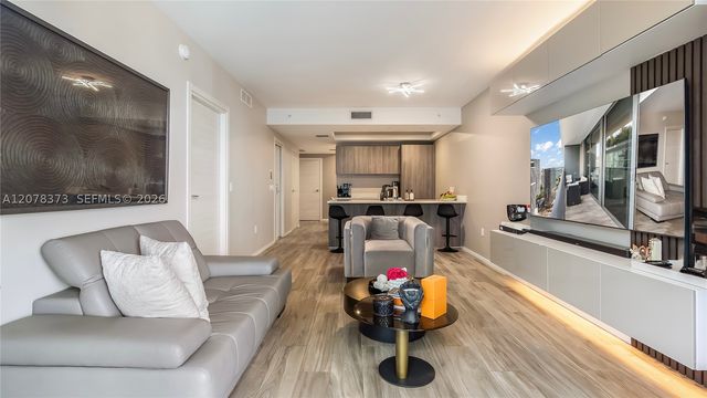 801 S Miami Ave 4407, Miami, FL 33130