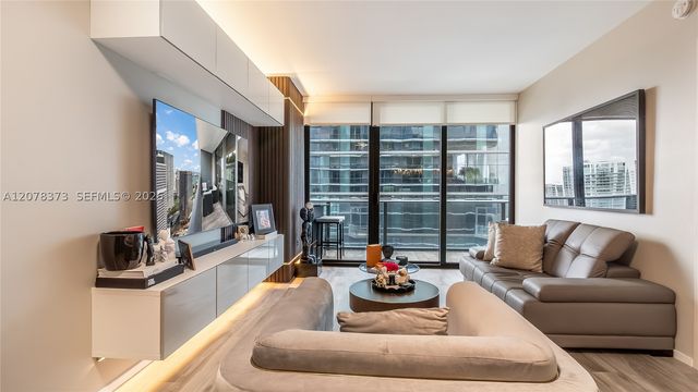 801 S Miami Ave 4407, Miami, FL 33130