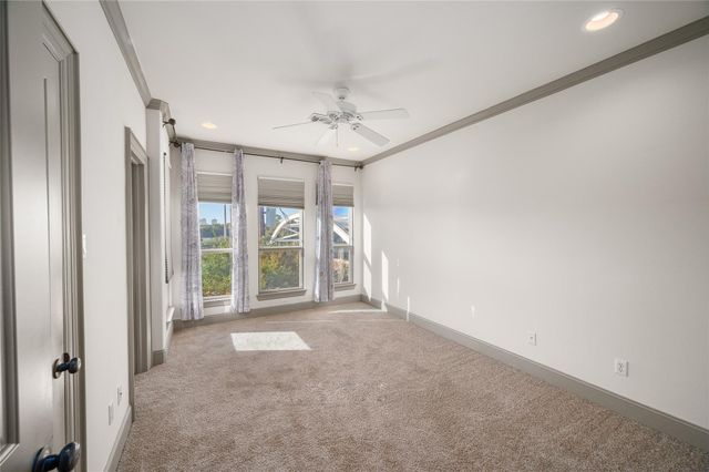 1655 Castle Ct, Houston, TX 77006