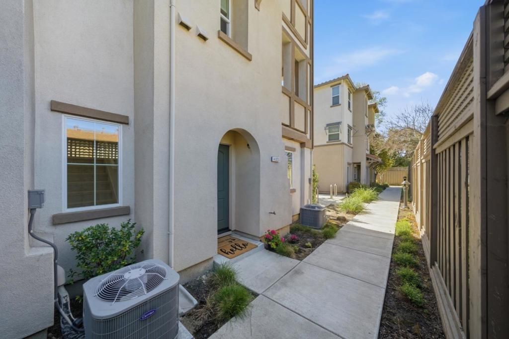 Image 28 of property listing at 4023 Clydesdale, Fremont, CA 94555