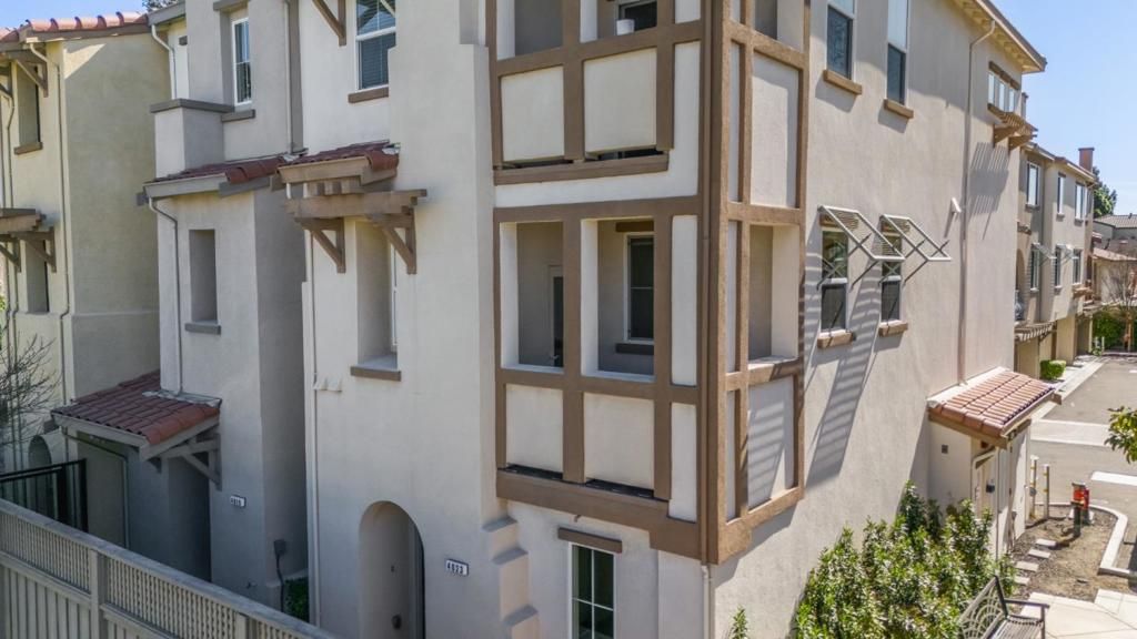 Image 29 of property listing at 4023 Clydesdale, Fremont, CA 94555