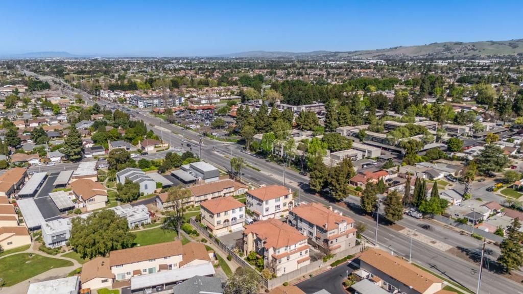 Image 35 of property listing at 4023 Clydesdale, Fremont, CA 94555