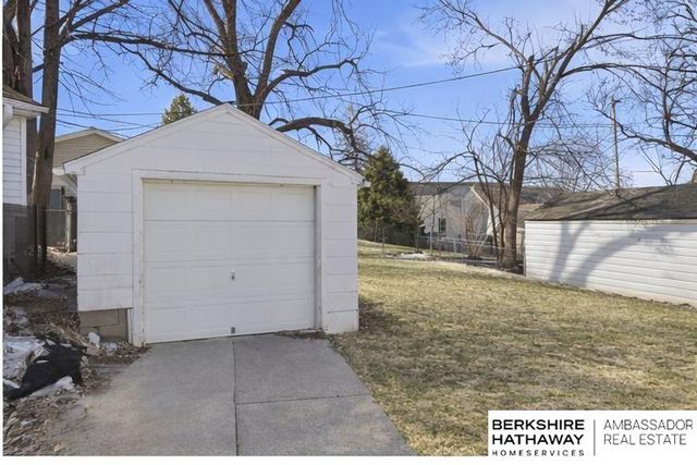 4657 William Street, Omaha, NE 68106