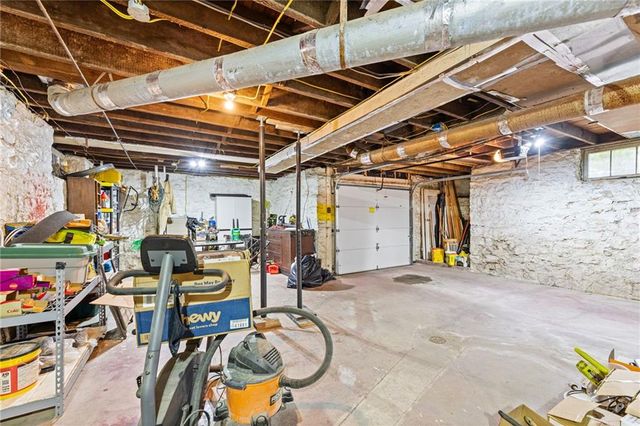 1434 6th Avenue, Leavenworth, KS 66048