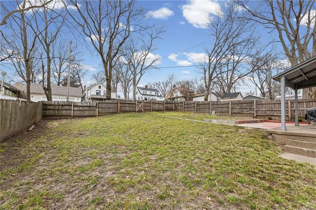 1434 6th Avenue, Leavenworth, KS 66048