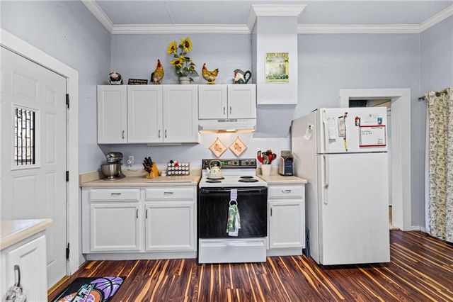 1434 6th Avenue, Leavenworth, KS 66048