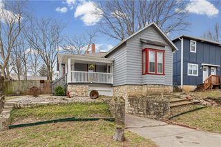 1434 6th Avenue, Leavenworth, KS 66048