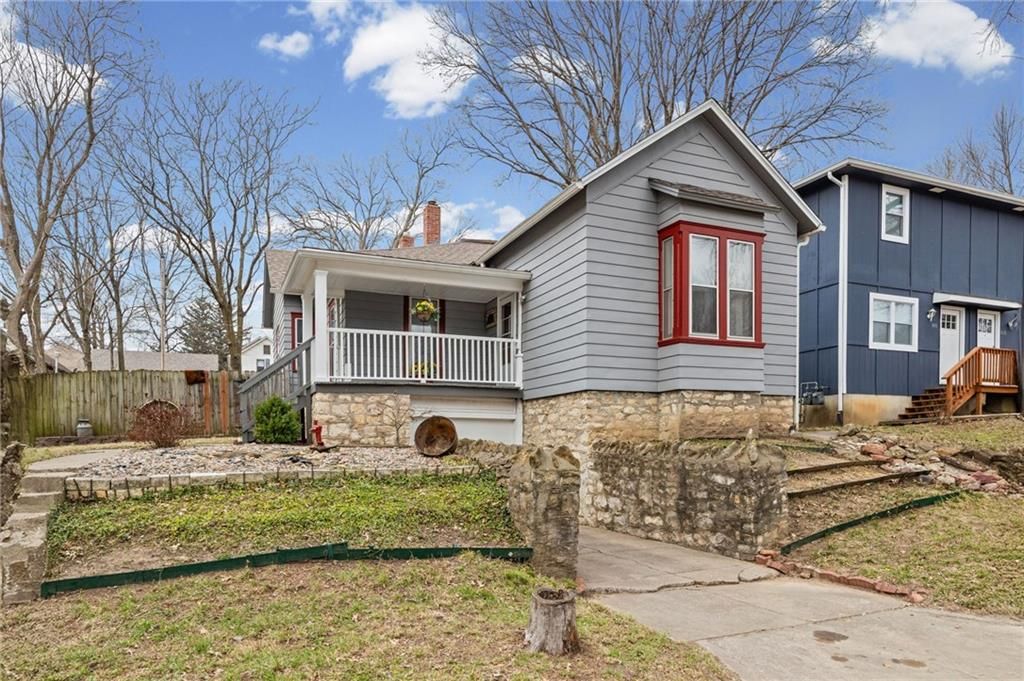 1434 6th Avenue, Leavenworth, KS 66048