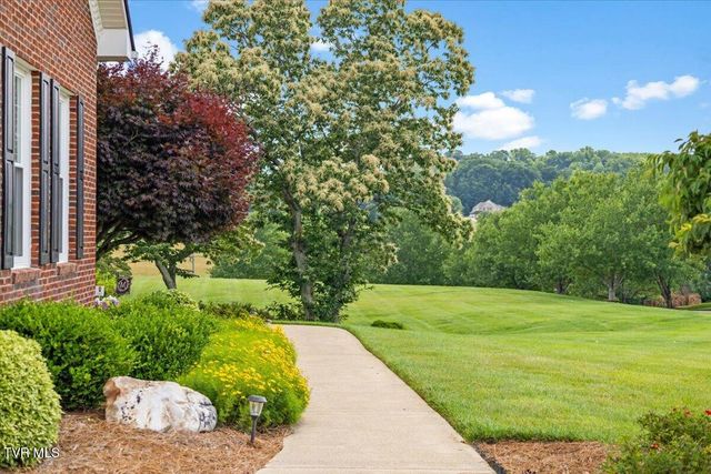 106 Sterling Springs Drive, Johnson City, TN 37604