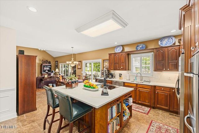 106 Sterling Springs Drive, Johnson City, TN 37604