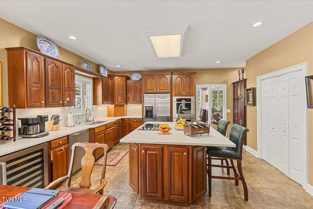 106 Sterling Springs Drive, Johnson City, TN 37604