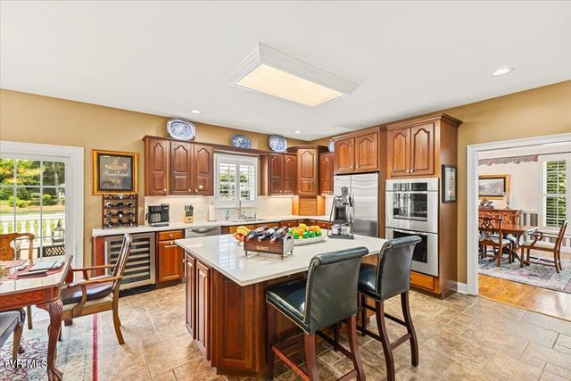 106 Sterling Springs Drive, Johnson City, TN 37604