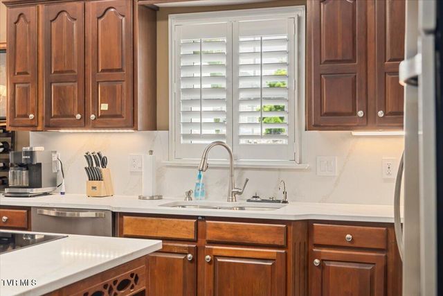 106 Sterling Springs Drive, Johnson City, TN 37604
