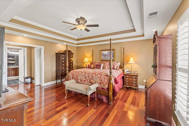 106 Sterling Springs Drive, Johnson City, TN 37604