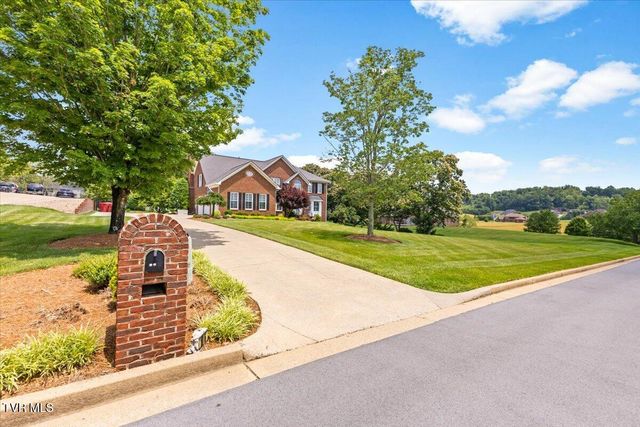 106 Sterling Springs Drive, Johnson City, TN 37604