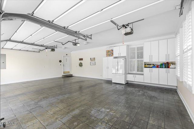 106 Sterling Springs Drive, Johnson City, TN 37604