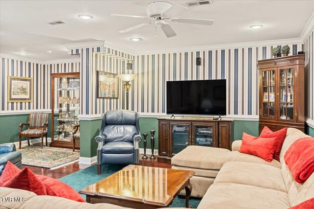 106 Sterling Springs Drive, Johnson City, TN 37604