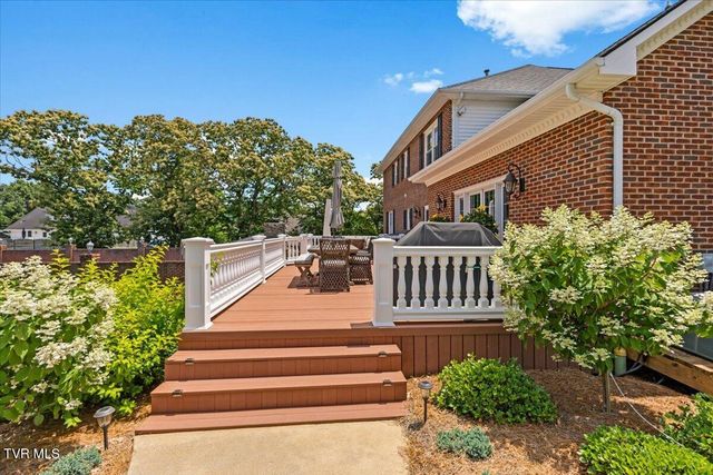 106 Sterling Springs Drive, Johnson City, TN 37604