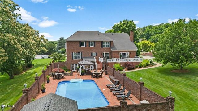 106 Sterling Springs Drive, Johnson City, TN 37604