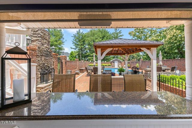 106 Sterling Springs Drive, Johnson City, TN 37604
