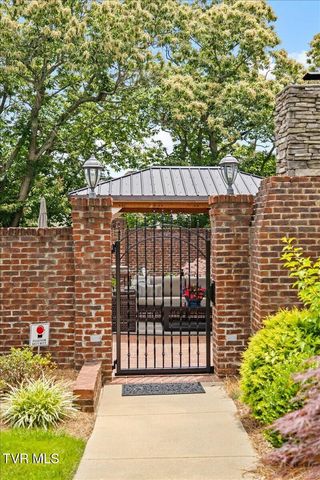 106 Sterling Springs Drive, Johnson City, TN 37604