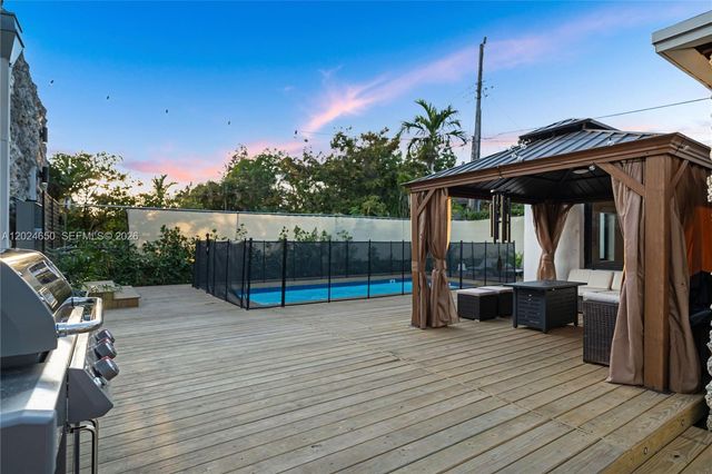 1663 SW 13th St, Miami, FL 33145