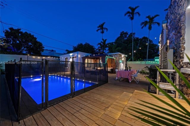 1663 SW 13th St, Miami, FL 33145