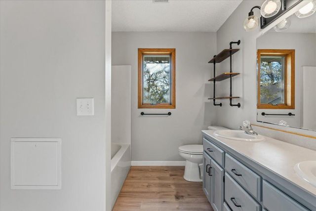 6130 Albert Lane, North Branch, MN 55056