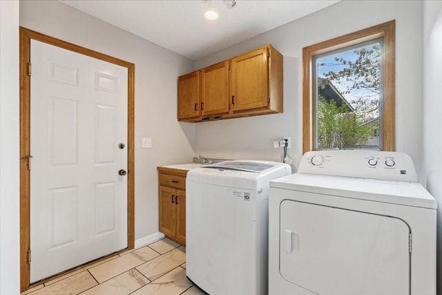 6130 Albert Lane, North Branch, MN 55056