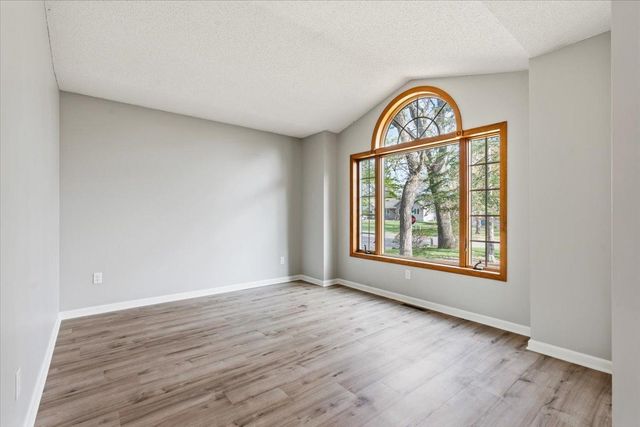 6130 Albert Lane, North Branch, MN 55056