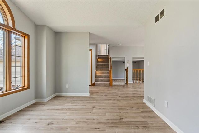6130 Albert Lane, North Branch, MN 55056