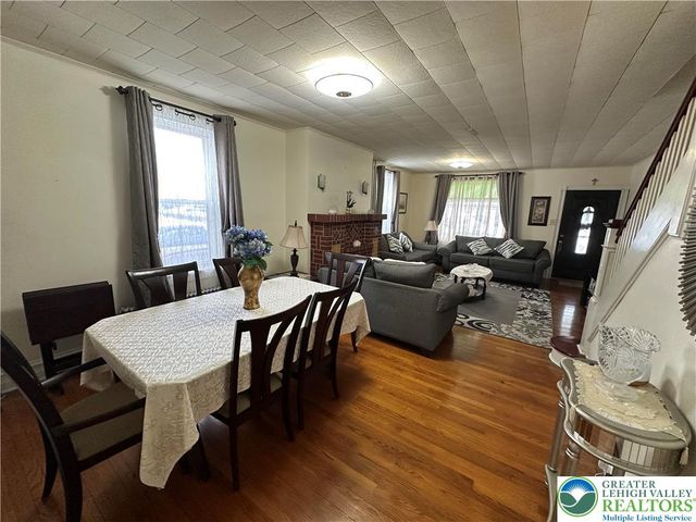 1566 Washington Avenue, Northampton Boro, PA 18067