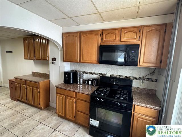 1566 Washington Avenue, Northampton Boro, PA 18067