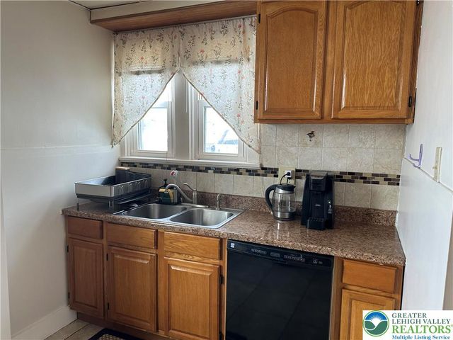 1566 Washington Avenue, Northampton Boro, PA 18067