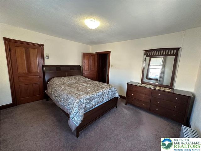 1566 Washington Avenue, Northampton Boro, PA 18067