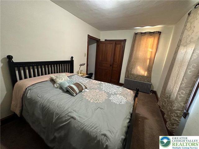 1566 Washington Avenue, Northampton Boro, PA 18067